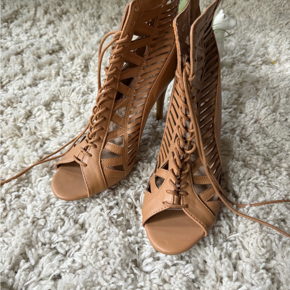 Chic Tan bohemian gladiator style, super cute Lace-Up Heels